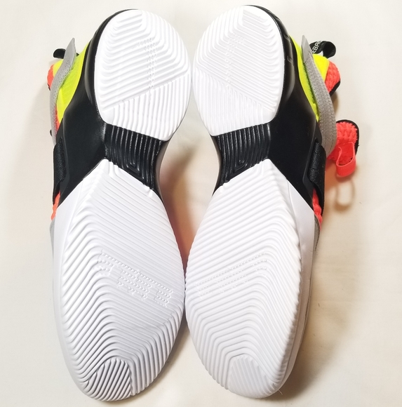 Nike Lebron Soldier XII SFG AO4054 800 - Picture 9 of 10